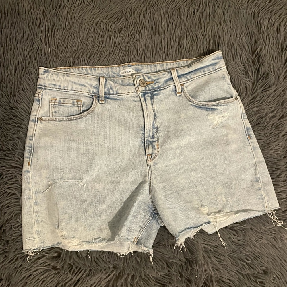Old Navy High Rise Secret Slim Cut-Off Short